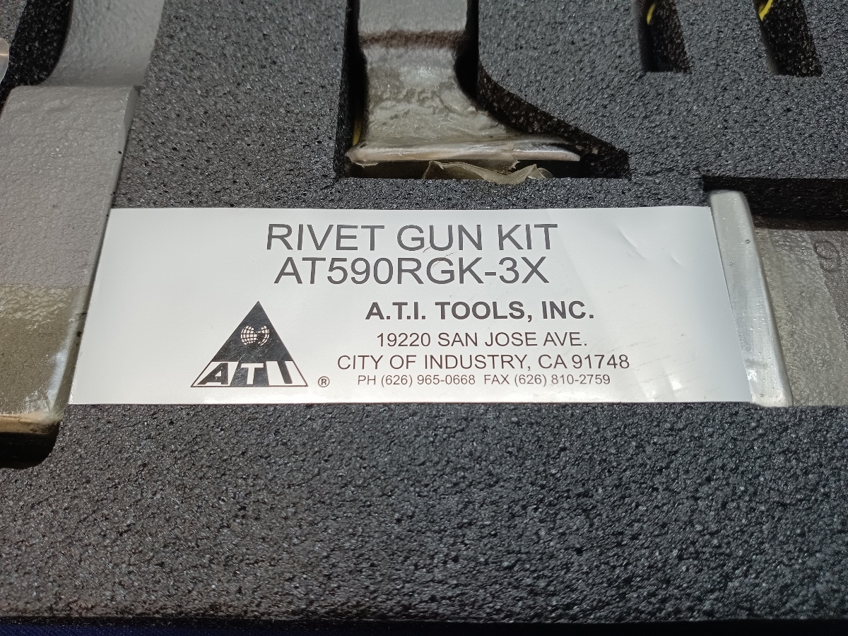 特価】未使用品 保管品 小サビ有り 現状品 ATI リベットガン 特価】未使用品 保管品 小サビ有り 現状品 ATI リベットガン