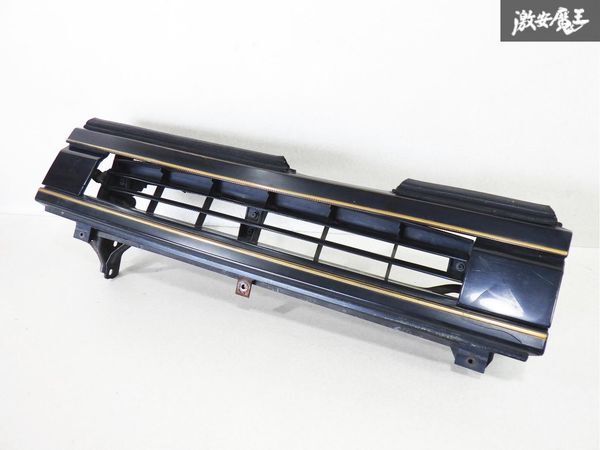 AE86カローラレビン前期　フロントグリル AE86完全攻略シリーズ1｜前期レビン2ドア｜レアなボディカラー