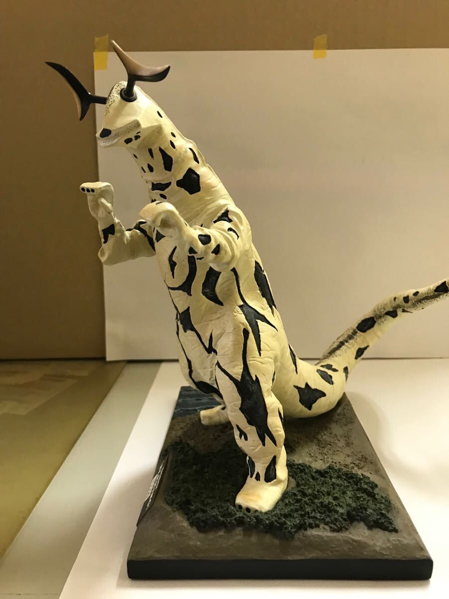 中古品】円谷コミュニケーションズ ソフビシリーズ 怪獣郷 中古品】円谷コミュニケーションズ ソフビシリーズ 怪獣郷