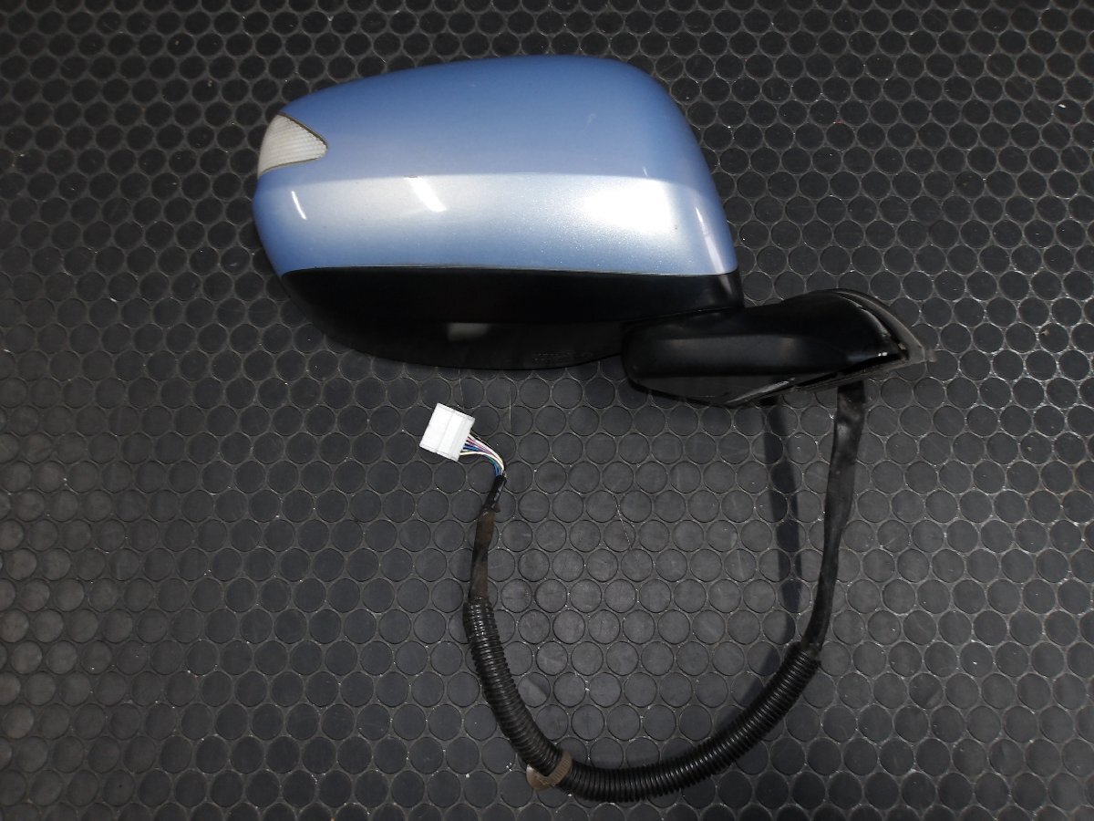 [152091] ホンダ / フィット / GE6 / ドアミラー / 右 / ターンランプ付 / B549M 水色 / 76208-TF0-J11 / FIT