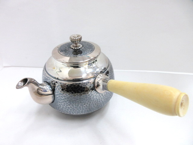 Yahoo!オークション - 石黒光南 作 純銀製 急須 243g 茶器 煎茶 Yahoo!オークション - 石黒光南 作 純銀製 急須 243g 茶器 煎茶