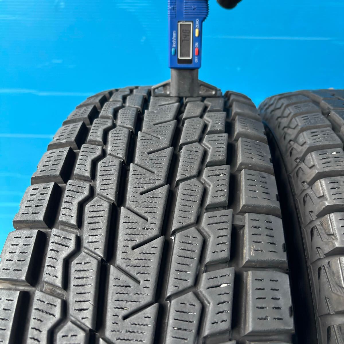 195/80R15 107/105L LT YOKOHAMA iceGUARD G075 studless tire 195/80/15 4ps.@2022 year manufacture 