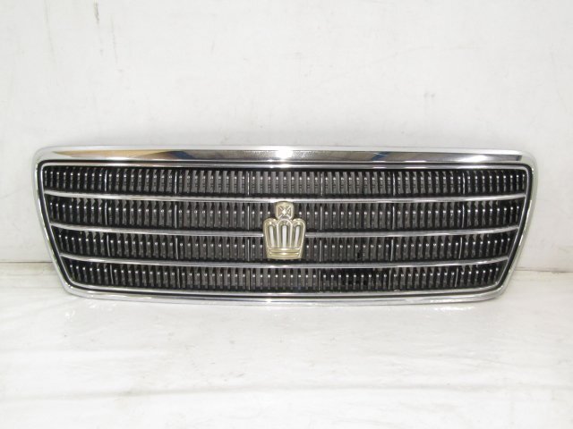 *[M71+Q3] Toyota Crown JZS171 оригинальная передняя решетка 