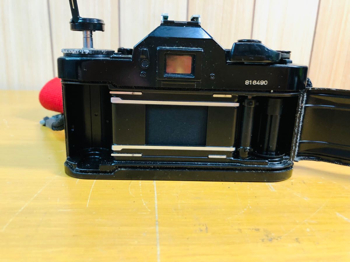 Canon A-1 フィルムカメラ 35-70mmレンズ付き Canon A-1 フィルムカメラ 35-70mmレンズ付き