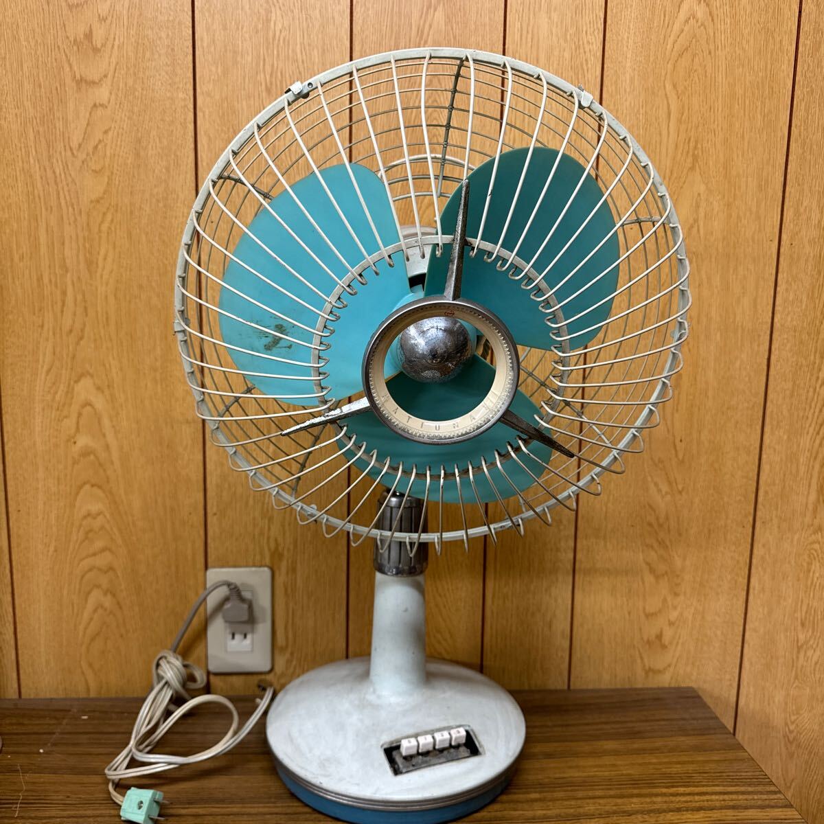 ナショナル 扇風機 昭和レトロ アンティーク National レトロ扇風機　3枚羽　ブルー　動作確認済み　吹屋