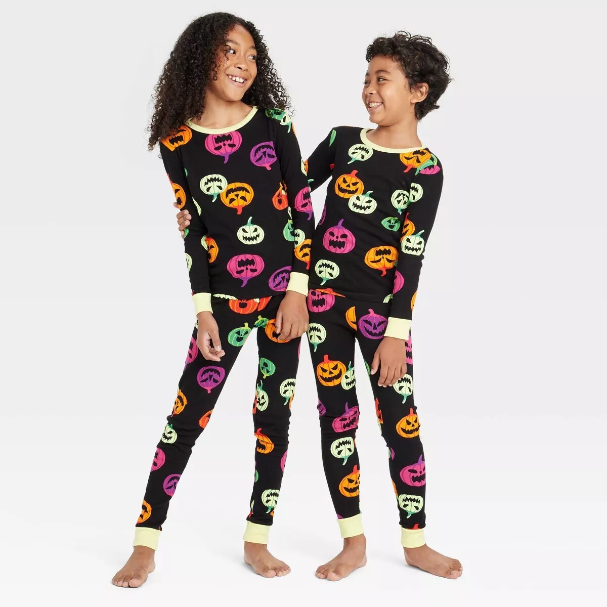 【新品】パジャマセット　子供服 「パンプキン」プリント 暗闇で光る！ Hyde & EEK! Boutique (Y-658)_画像3