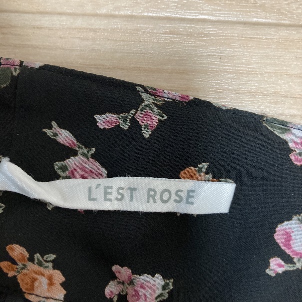 ☆美品☆L’EST ROSE☆レストローズ☆ラ?エスト☆花柄総柄スカート☆サイズ２☆