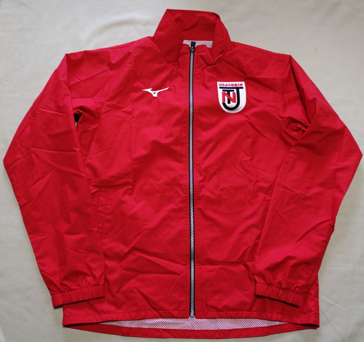 美品】日本女子体育大学 女子陸上競技部 ウインドブレーカー上下 美品】日本女子体育大学 女子陸上競技部 ウインドブレーカー上下