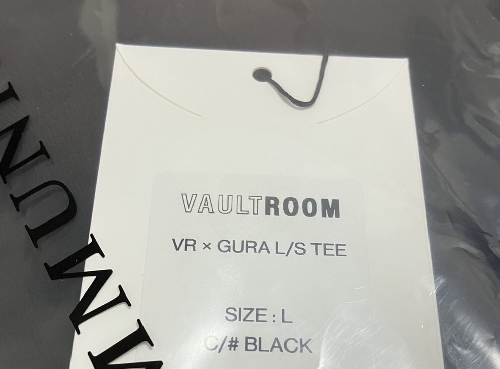 即発送 vaultroom GAWR GURA VR × GURA L/S TEE BLACK L ボルト 即発送 vaultroom GAWR GURA VR × GURA L/S TEE BLACK L ボルト