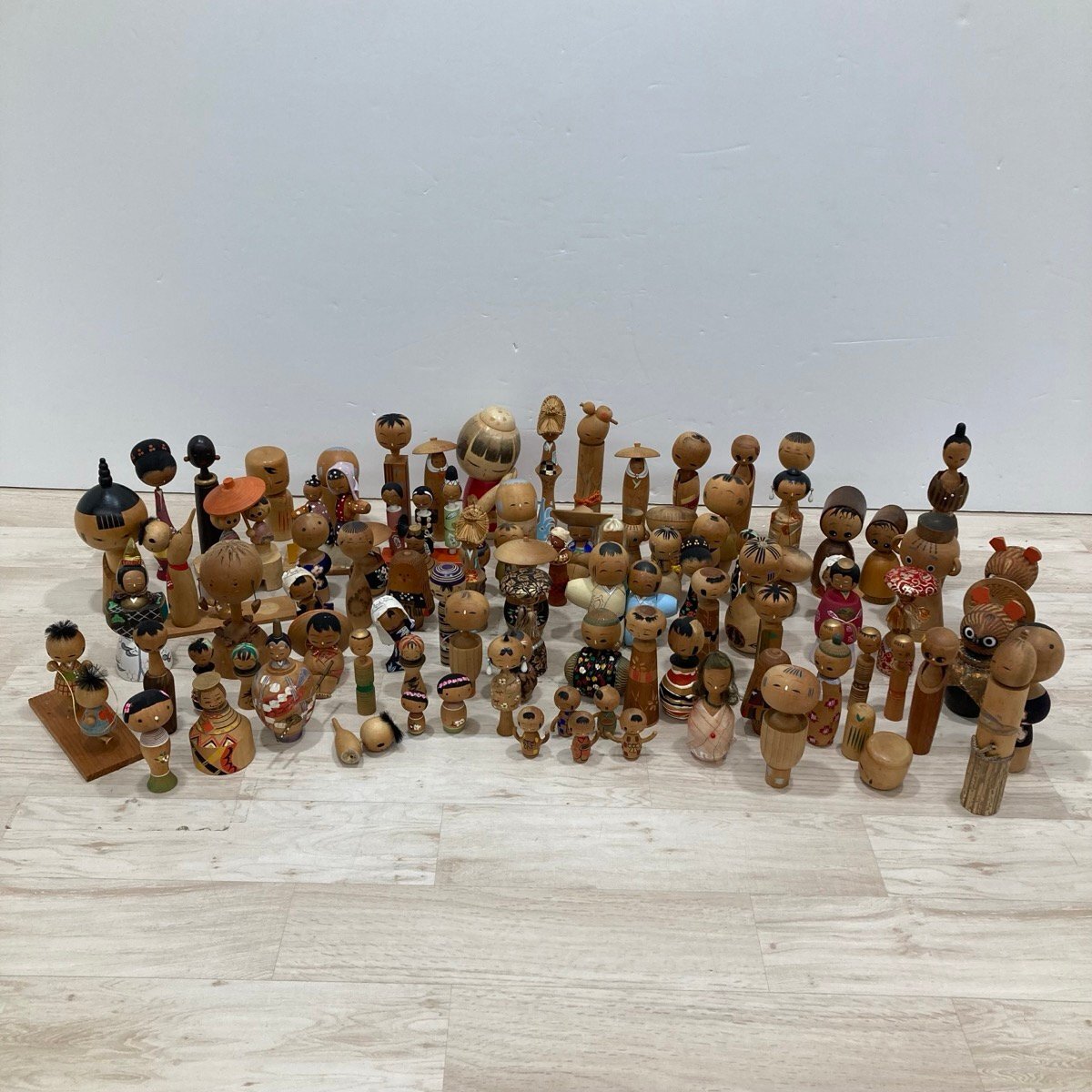 現状品 こけし ミニこけし 創作こけし 伝統こけし まとめて 民芸品 郷土玩具[D1082]