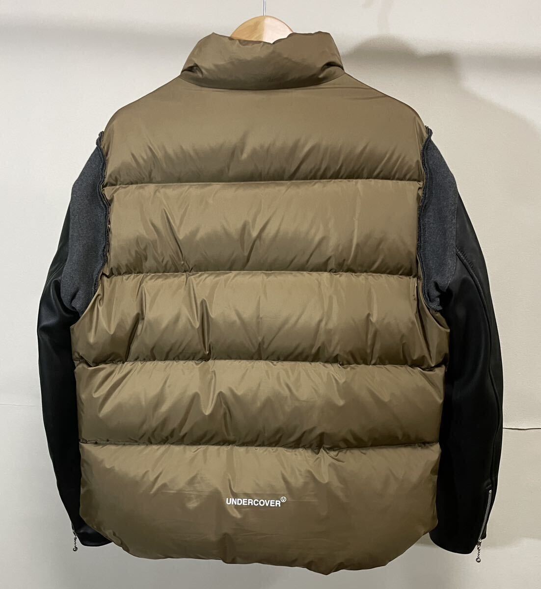 UNDERCOVER 袖レザー ダウンジャケット なかなか出てこない UNDERCOVER 袖レザー ダウンジャケット なかなか出てこない