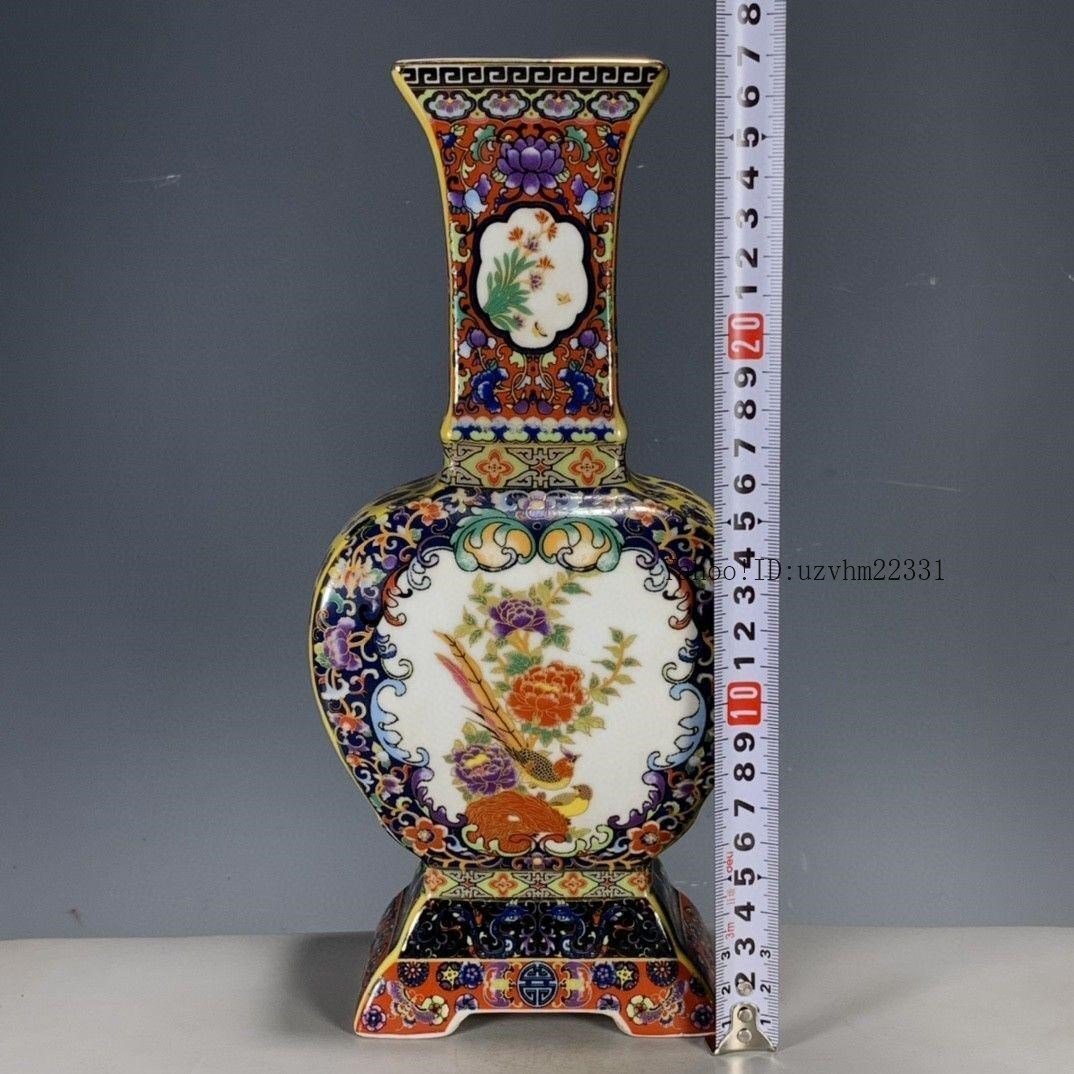 清代パステル蒔絵花鳥開窓扁腹尊瓶 景徳鎮 装飾品 現代工芸品 清代パステル蒔絵花鳥開窓扁腹尊瓶 景徳鎮 装飾品 現代工芸品