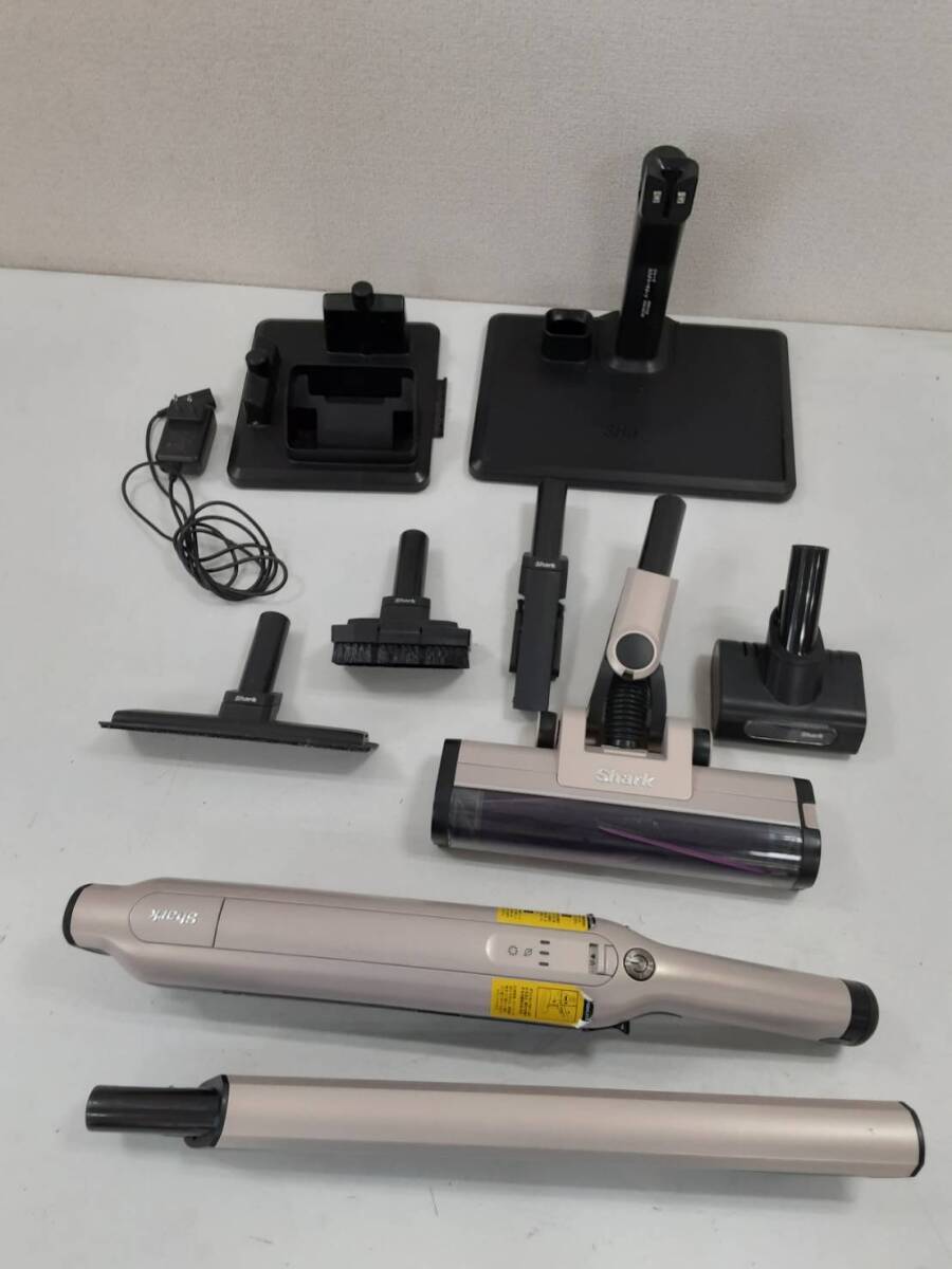 【LA-1923 う】 CS601JPK Shark シャーク 掃除機 動作品 コードレスクリーナー 清掃済み
