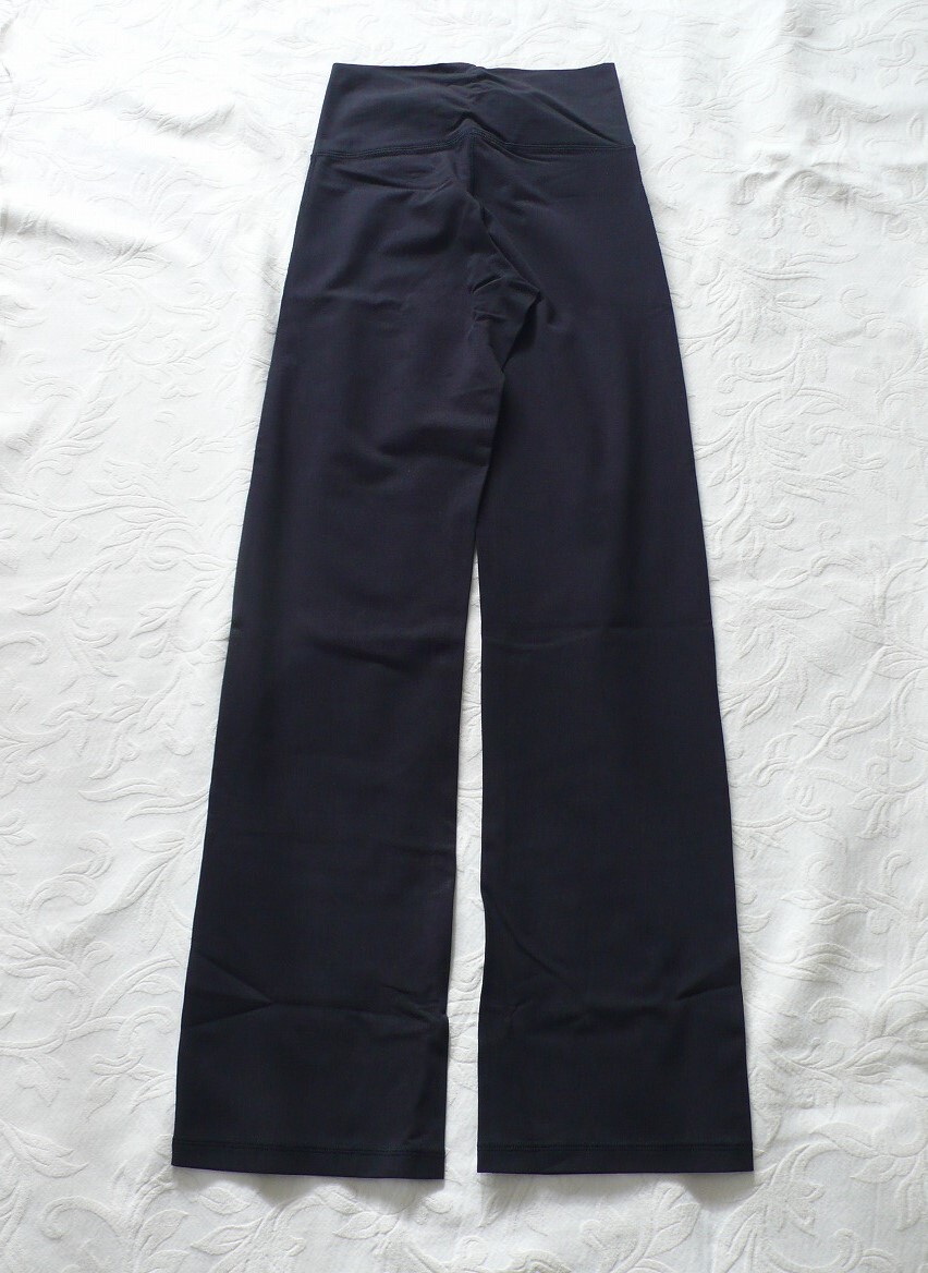 未使用新品・パタゴニアpatagonia セレニティ・タイツ 黒 XXS 未使用新品・パタゴニアpatagonia セレニティ・タイツ 黒 XXS