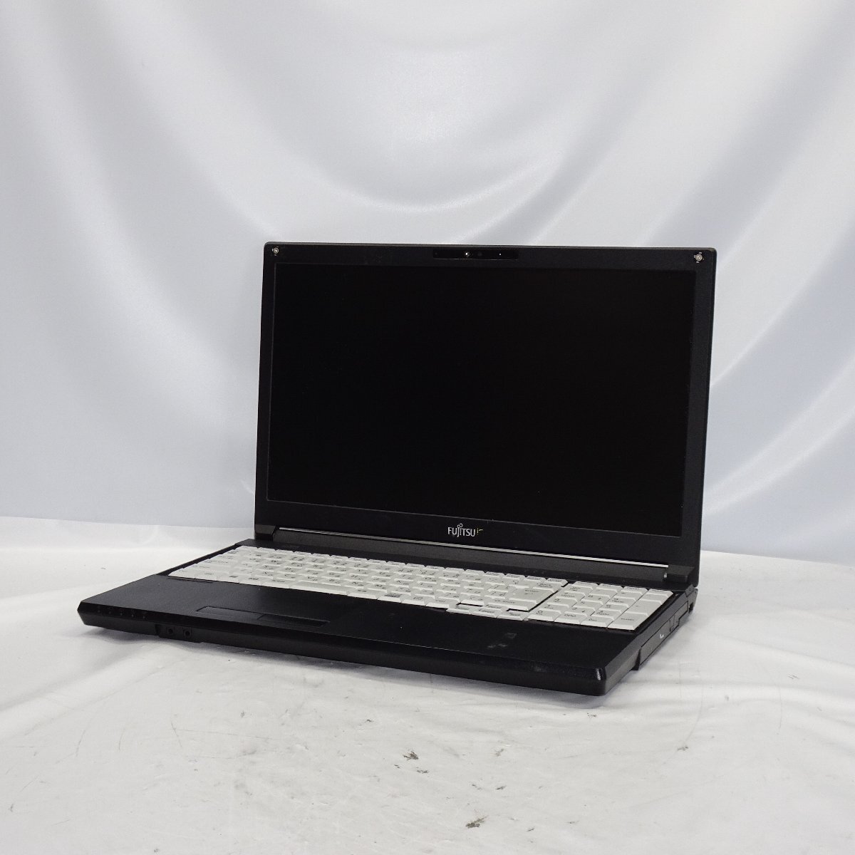 FUJITSU LIFEBOOK A579/BX Core i5-8265U 1.6GHz/8GB/SSD256GB/DVDマルチ/15インチ/OS無/動作未確認【栃木出荷】