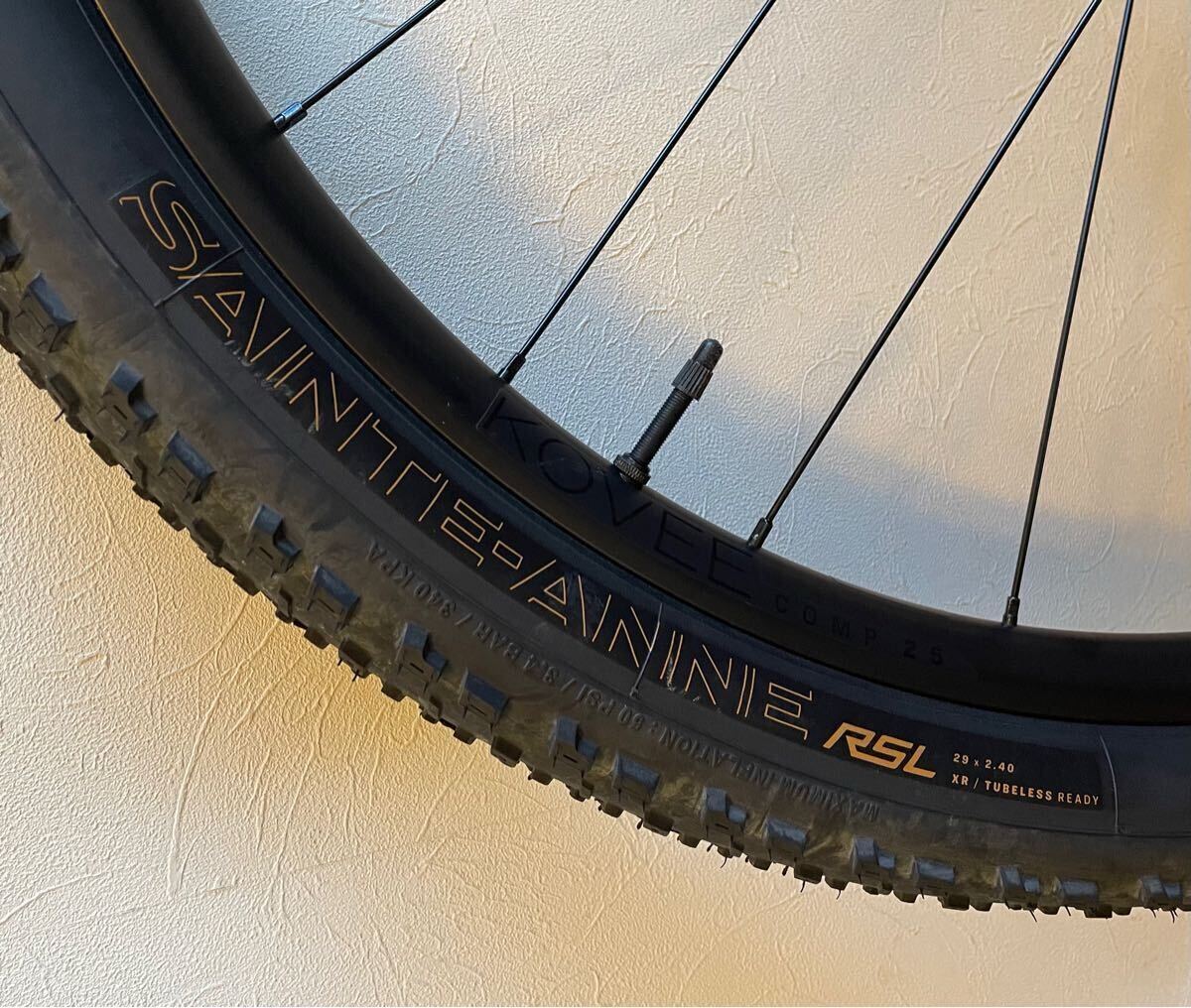 bontrager KOVEE COMP 25 BOOST 29インチ SRAM XD タイヤ bontrager KOVEE COMP 25 BOOST 29インチ SRAM XD タイヤ