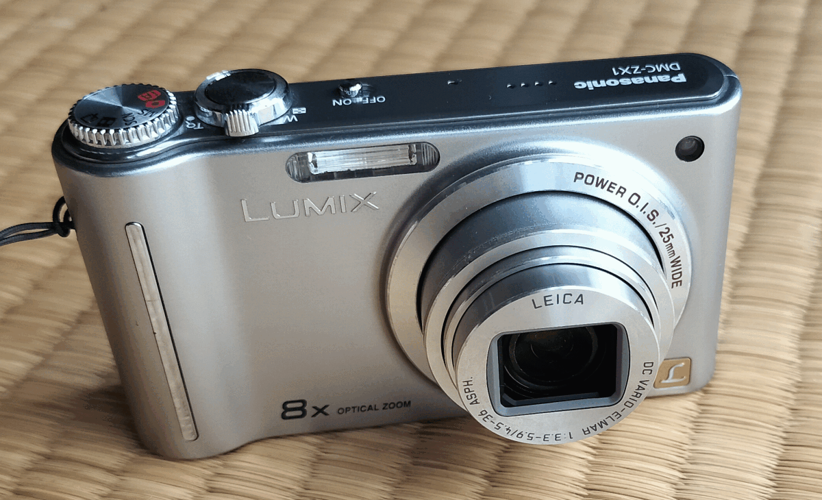 パナソニック LUMIX DMC-ZX1