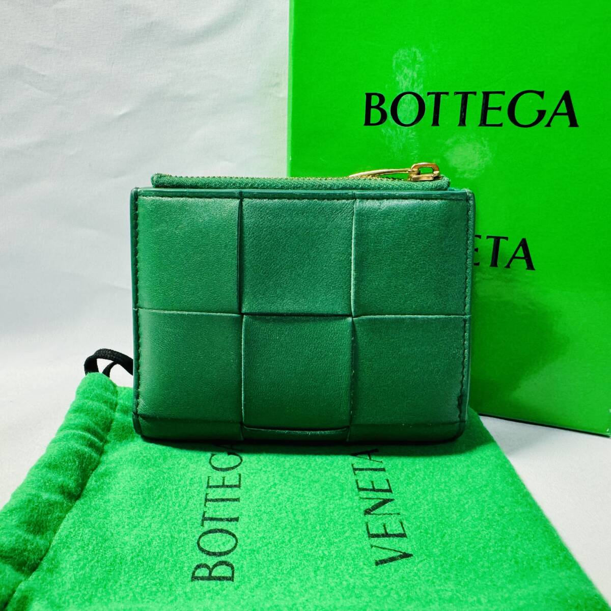 美品】 bottega Veneta ボッテガヴェネタ カセット マキシ 美品】 bottega Veneta ボッテガヴェネタ カセット マキシ