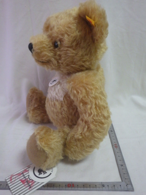 ☆海外より 聞か 新品、Steiff‐#690716 レズリーアンアイボリー ☆海外より 聞か 新品、Steiff‐#690716 レズリーアンアイボリー
