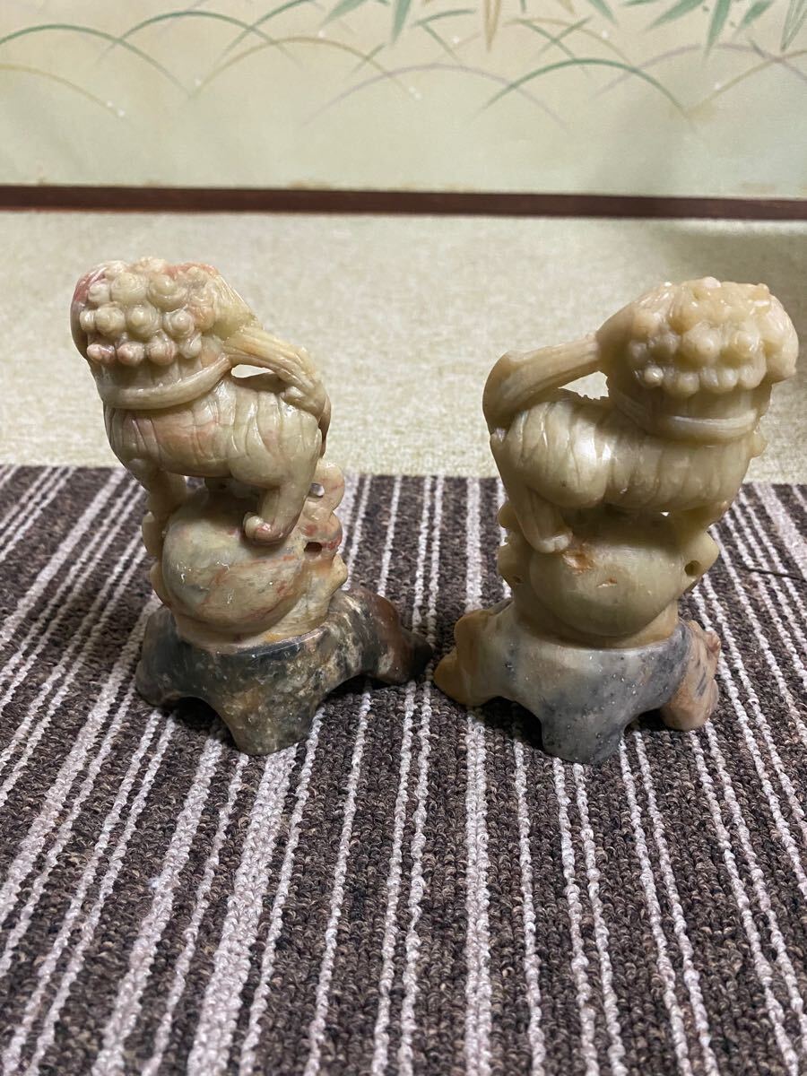 送料無料 寿山石彫刻 獅子 狛犬 2点セット 置物 石彫 天然石 送料無料 寿山石彫刻 獅子 狛犬 2点セット 置物 石彫 天然石
