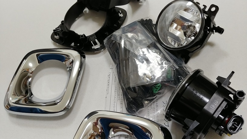 スズキ純正　フォグランプ&フォグランプベゼル(クロームメッキ)　ワゴンＲ MH55S・MH35S・MH85S・MH95S ワゴンR_画像3
