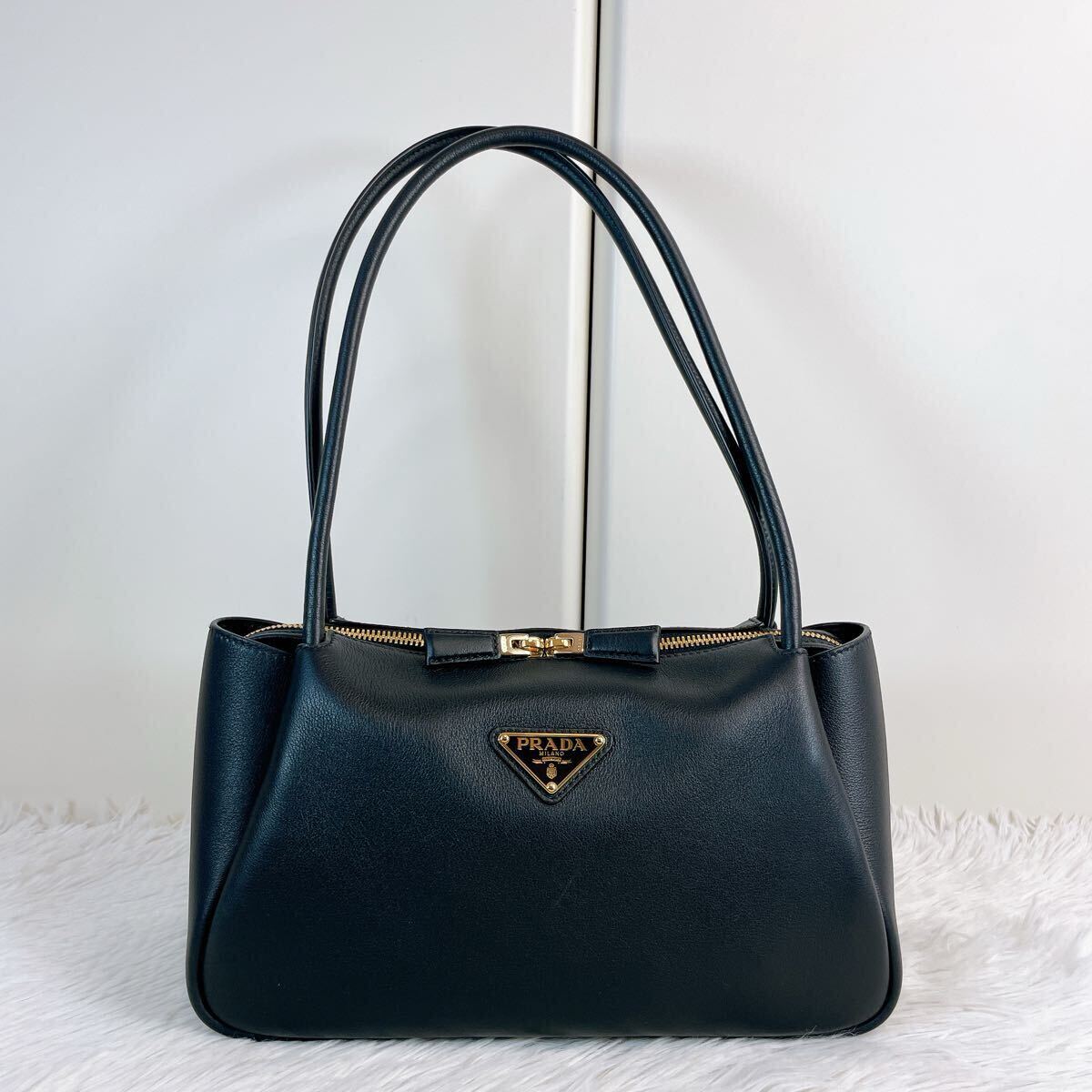 PRADA プラダ ハンドバッグ ショルダーバッグ 肩掛け レザー PRADA プラダ ハンドバッグ ショルダーバッグ 肩掛け レザー