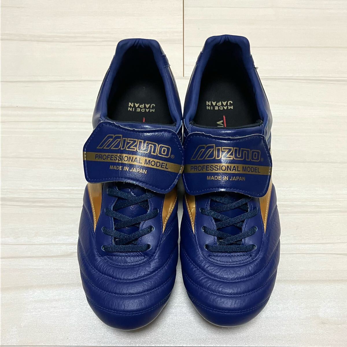日本未発売 MIZUNO ミズノ モレリア2 27 0cm ネイビー ゴールド 日本未発売 MIZUNO ミズノ モレリア2 27 0cm ネイビー ゴールド