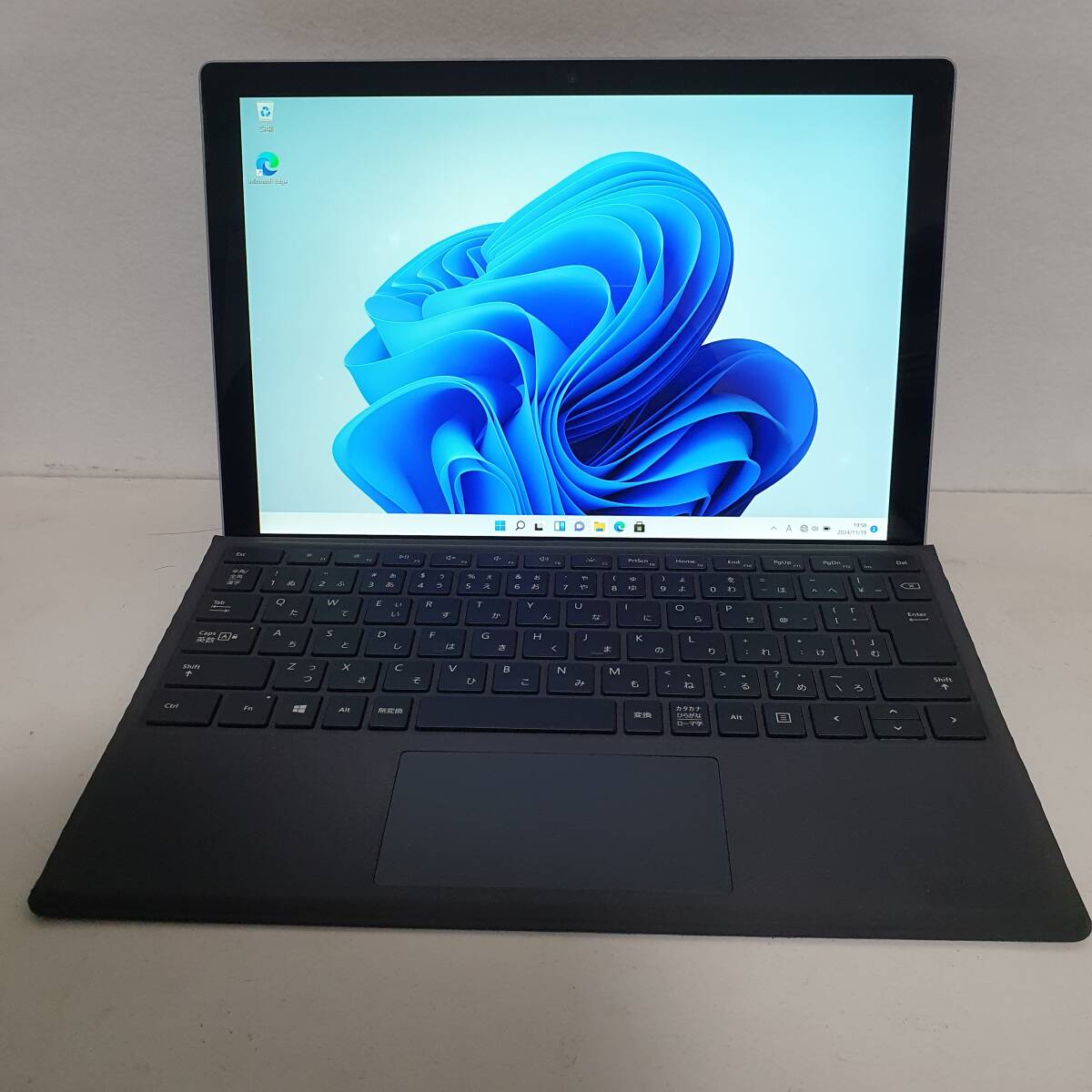 (145646)サーフェス/surface pro5 / i5-7300U 2.6Ghz /8GB/SSD 256GB/LTE