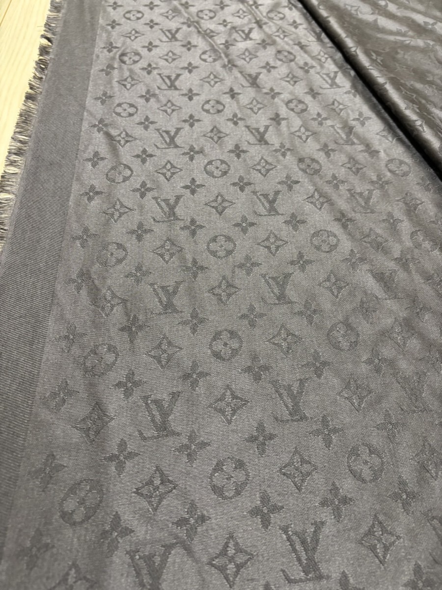 極美品 LOUIS VUITTON ルイヴィトン ショール・モノグラム