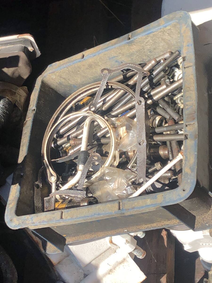 CAT C7 船舶エンジンパーツ取り用 一式 直接引き取り又は発送の CAT C7 船舶エンジンパーツ取り用 一式 直接引き取り又は発送の