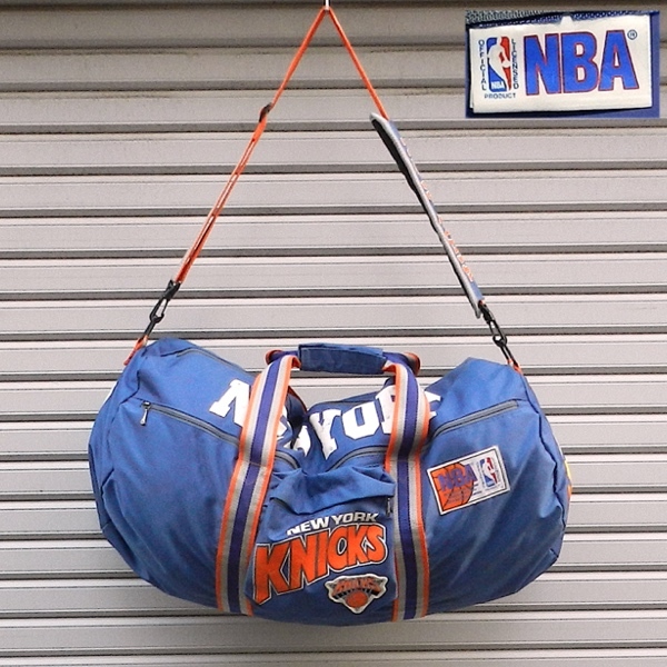 New York KNICKS ニューヨーク ニックス NBA オフィシャル 90's オールド ビンテージ ロング ボストンバッグ 文字 ロゴ 緑 黄色 32cm 70cm