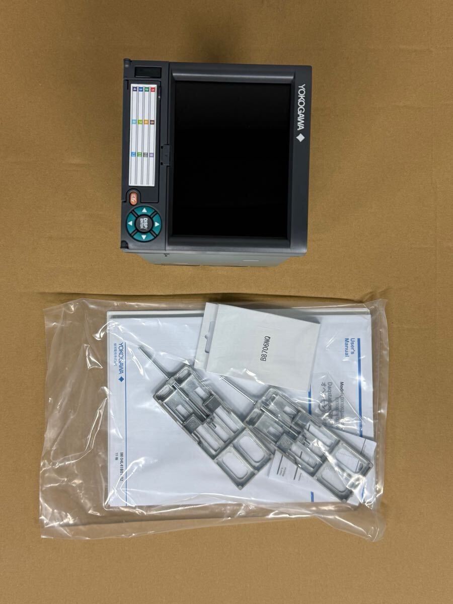 横河電機　記録計　DX1006N-3-4-1 A3/R1/USB1