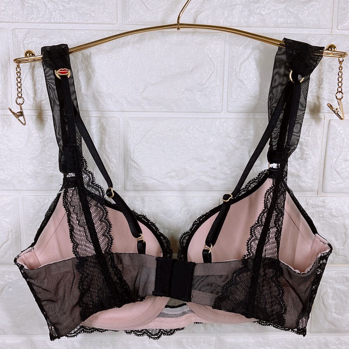 新品　トリンプ　ヴァリゼールブラジャー　C65ブラック系