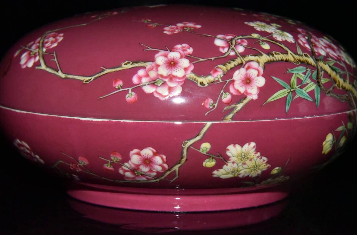 館蔵珍品 清 雍正年製款 古陶瓷品 紅釉 粉彩 梅花紋 粉盒』置物 館蔵珍品 清 雍正年製款 古陶瓷品 紅釉 粉彩 梅花紋 粉盒』置物