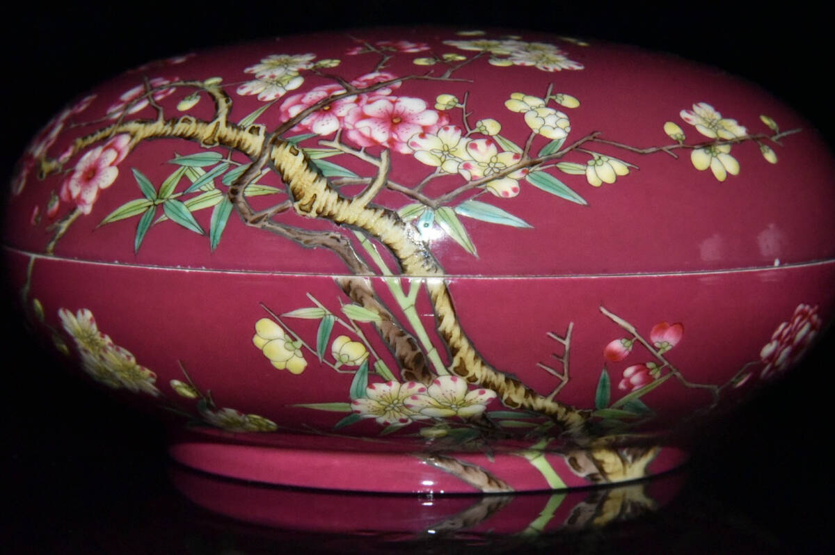 館蔵珍品 清 雍正年製款 古陶瓷品 紅釉 粉彩 梅花紋 粉盒』置物 館蔵珍品 清 雍正年製款 古陶瓷品 紅釉 粉彩 梅花紋 粉盒』置物
