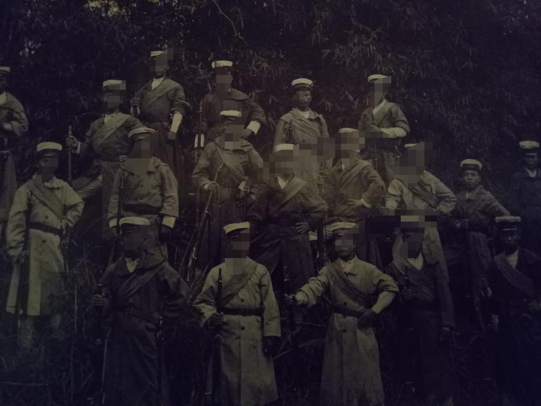 【超歓迎】 日露戦争 日本軍 陸軍 軍隊 古写真 明治時代 軍人の集合写真 個人装備