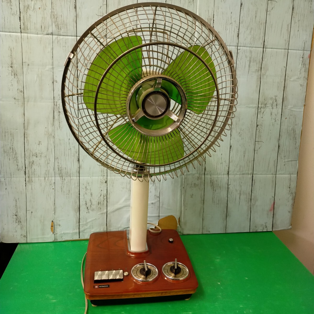 昭和レトロ 扇風機 日立 H-636 - メルカリ