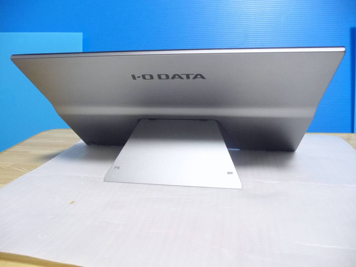 展示極上品 I-O DATA 17 3型モバイルモニター LCD-YC171DX [広 展示極上品 I-O DATA 17 3型モバイルモニター LCD-YC171DX [広