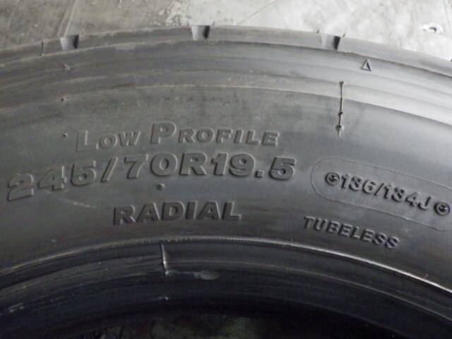 245/70R19.5 136/134J Bridgestone лето R173 б/у 9.9 толщина выпуклости 4 шт. комплект sa Mata iya2023 год сделано в Японии 245/70/19.5 245/70-19.5[ получение возможно ]