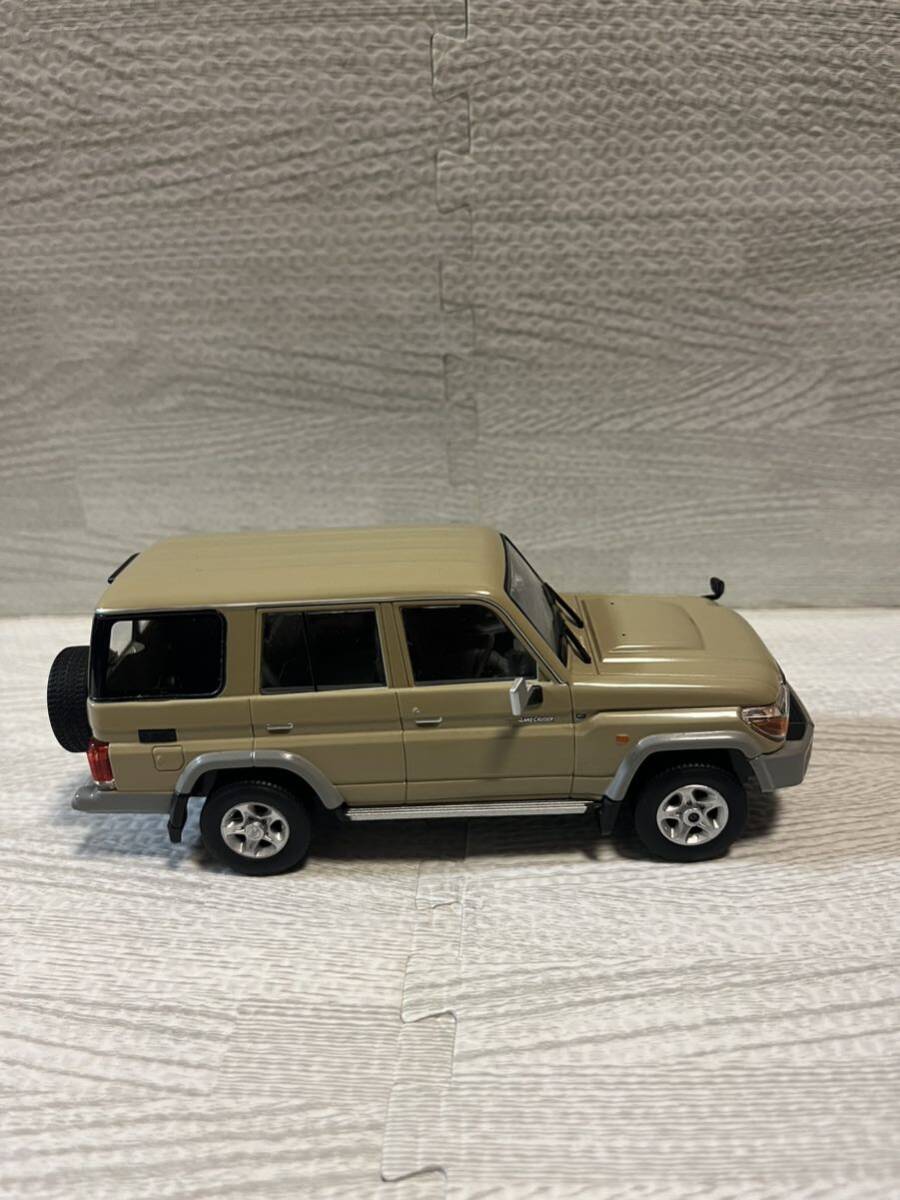 1/30 トヨタ ランドクルーザー ランクル70 カラーサンプル 非売品 ミニカー ベージュ_画像3