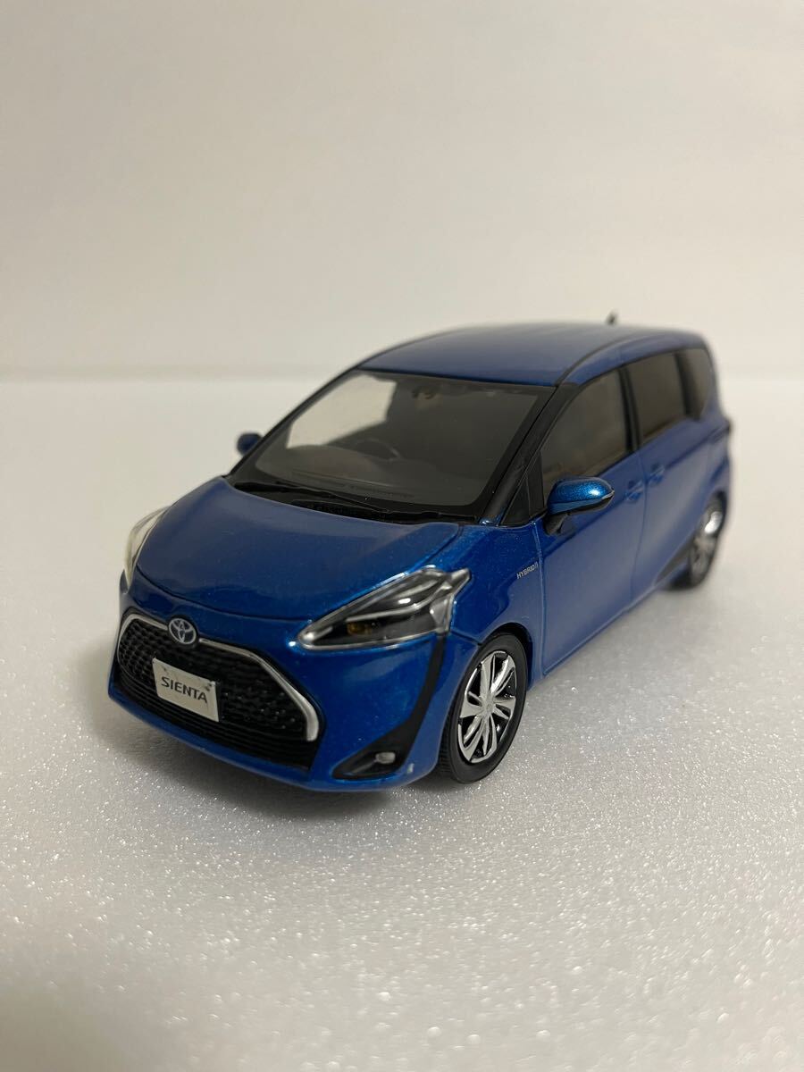 Amazon | 1/30 トヨタ 新型シエンタ Sienta 前期 非売品 カラー