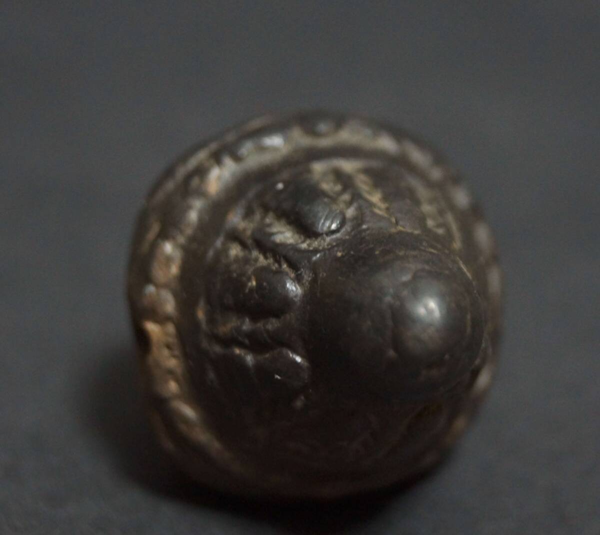 オールドチベッ仏教トクチャ 銅製印章 法螺貝文 お守り 緒締玉