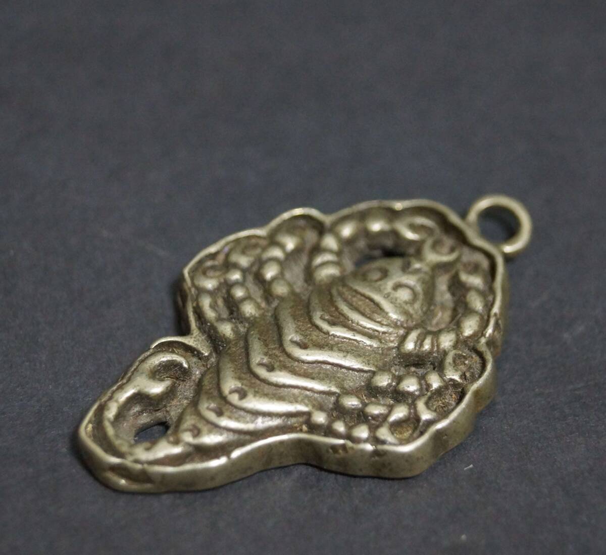 [.]chi спальное место tok коричневый (Thogchags).. проставка украшение медный netsuke .. шар .. предмет декортивный элемент * времена предмет *6D1103