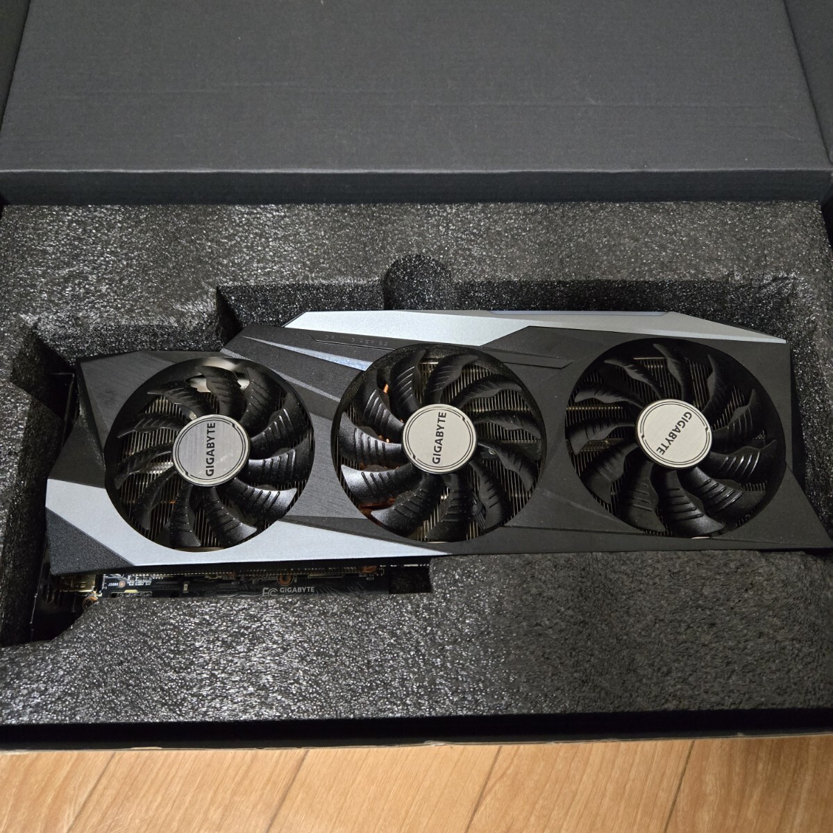 ジャンク】 GIGABYTE NVIDIA GeForce RTX 3090 グラフィック