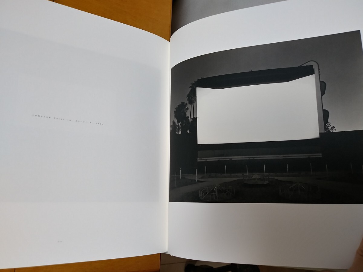 HIROSHI SUGIMOTO THEATERS Sonnabend Sundell Editions 2000年 HIROSHI SUGIMOTO THEATERS Sonnabend Sundell Editions 2000年