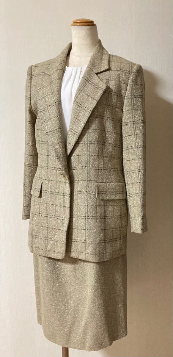 美品 ☆ BURBERRY バーバリー ☆ スーツ ジャケット×スカート 美品 ☆ BURBERRY バーバリー ☆ スーツ ジャケット×スカート
