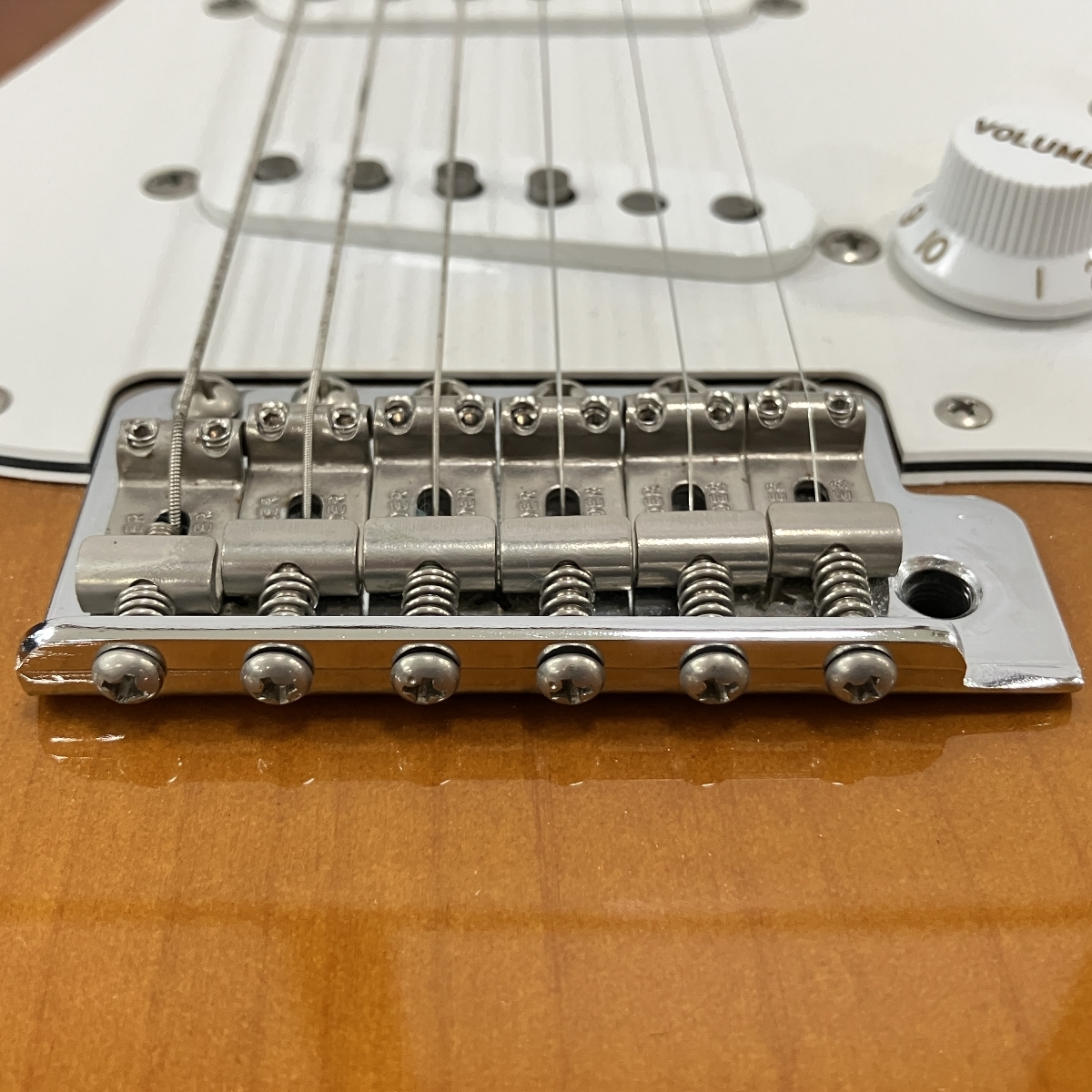 Yahoo!オークション - Fender Japan ST62M-US 3TS ストラト Yahoo!オークション - Fender Japan ST62M-US 3TS ストラト