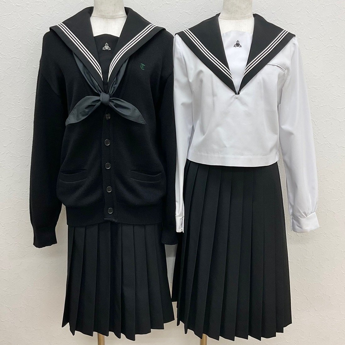 349X3L-T41)スリーブレス前Fハイレグ(艶光沢ブルー)