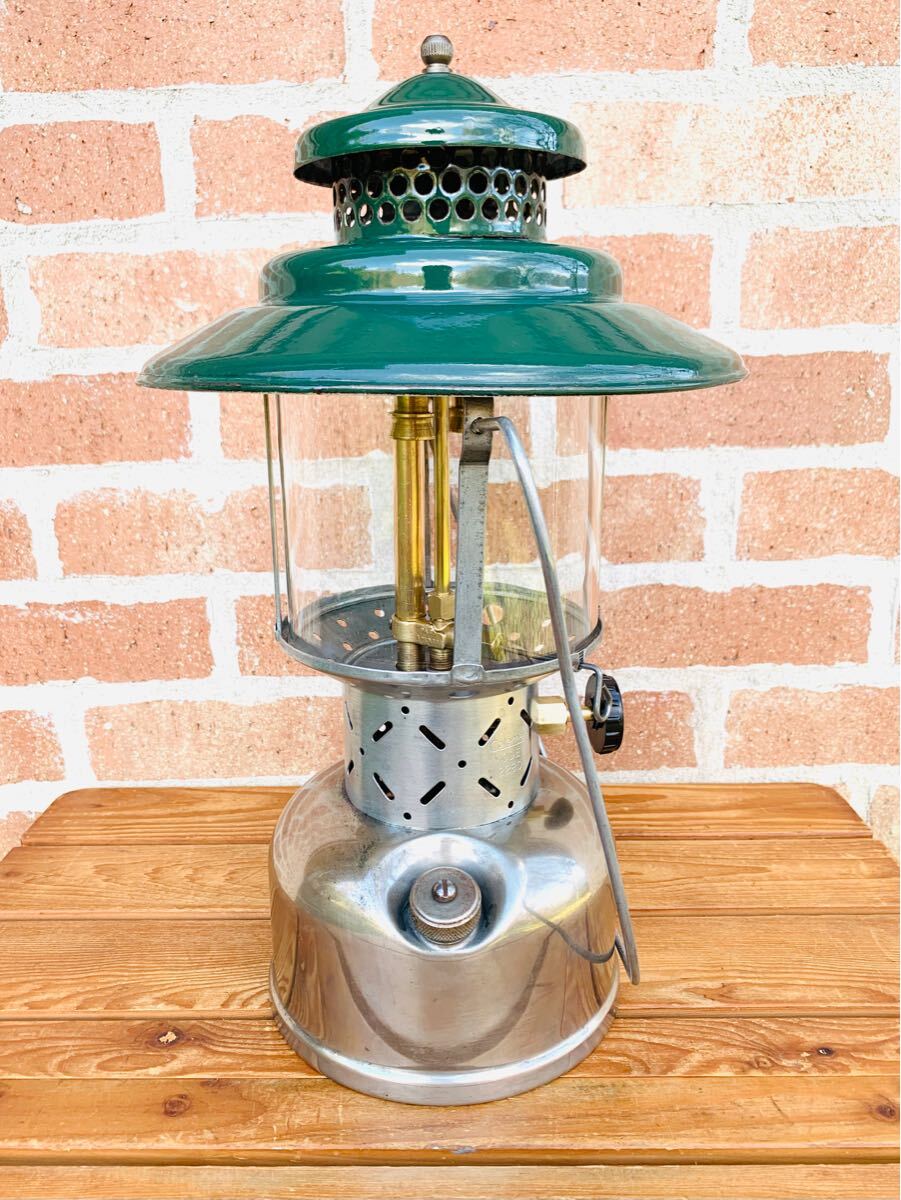 入手困難【新品】コールマン 200A 242 グリーンサンシャイン グローブ コールマン 200A 242 レッドサンシャイン ガラスグローブ リプロ