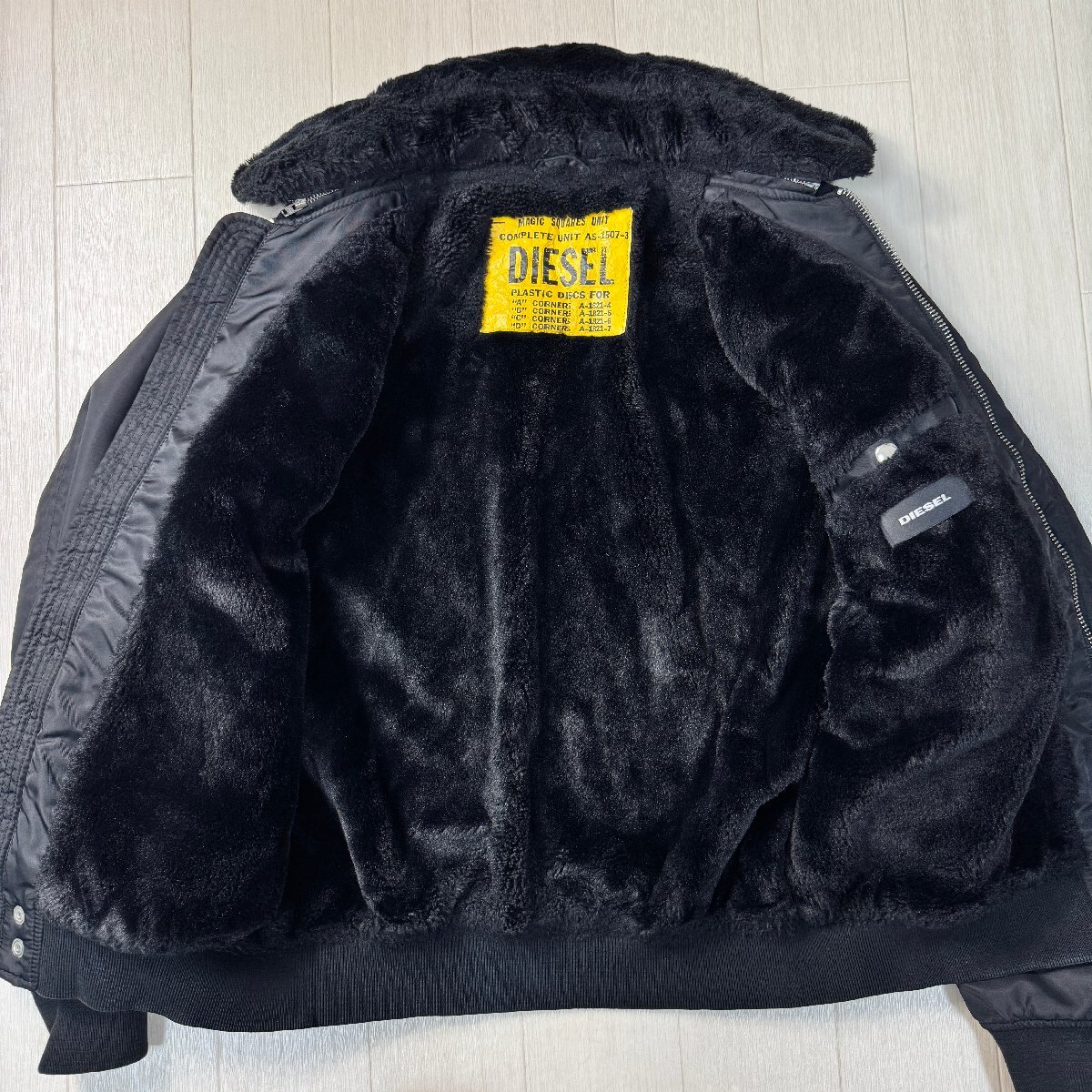 美品/Mサイズ相当☆ディーゼル/DIESEL 裏ボア 光沢起毛 フライト 美品/Mサイズ相当☆ディーゼル/DIESEL 裏ボア 光沢起毛 フライト